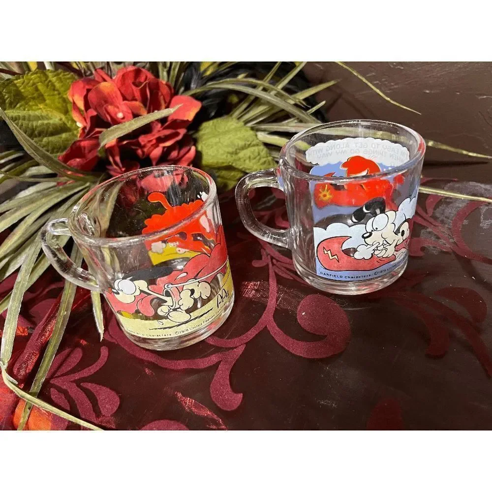 Set of 2 Vintage 1978 GARFIELD &  ODIE McDonalds Glass Coffee Mug by Jim Davis